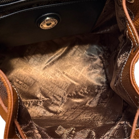 Love Moschino Borsa Grain Large Studded Logo Top Handle Backpack & Wallet - Picture 10 of 10